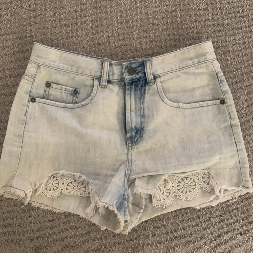 High wasted light denim shorts